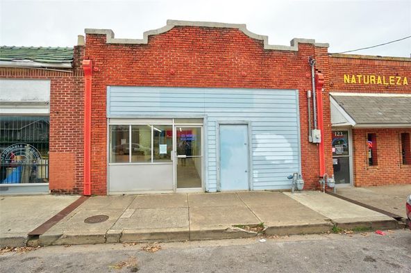121 N Marlborough Ave, Dallas, TX 75208